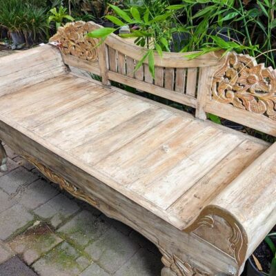 Wooden day bench