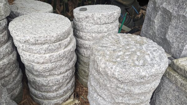 Round white granite paver